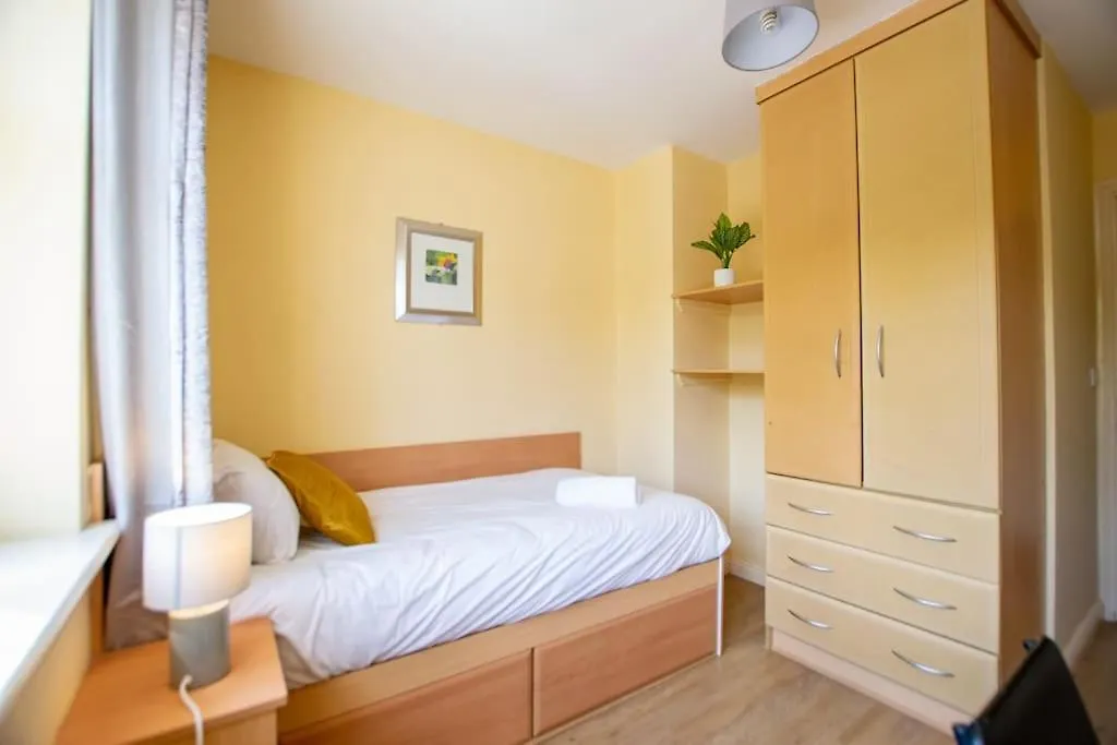 Prázdninový dům 83 - Superb Townhouse By Shortstays Galway