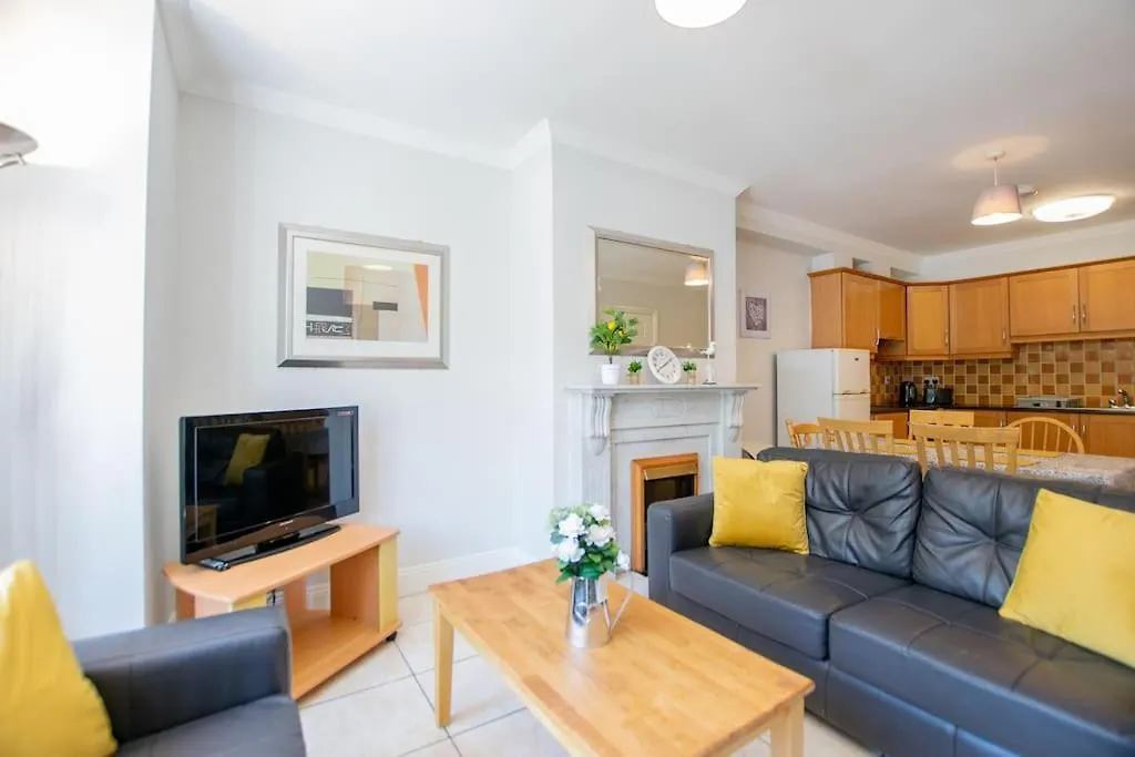 83 - Superb Townhouse By Shortstays Galway Prázdninový dům