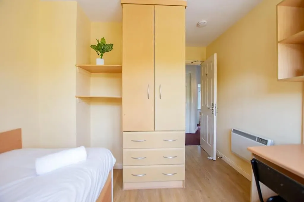 Holiday home 83 - Superb Townhouse By Shortstays Galway