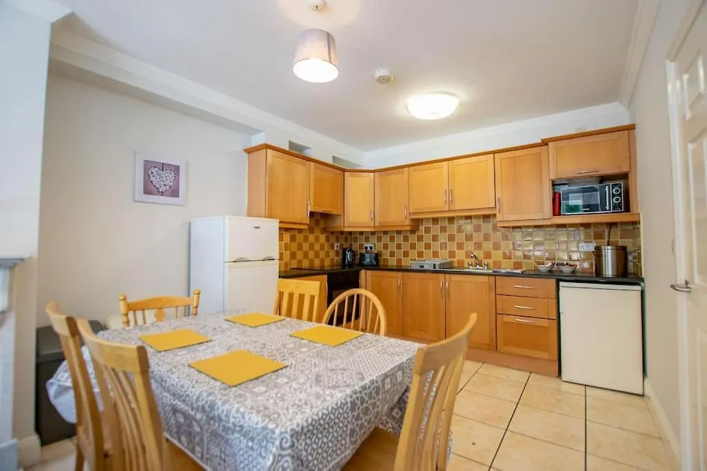 83 - Superb Townhouse By Shortstays Galway 0*,  Ireland